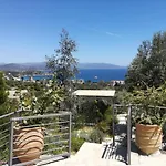 Feriehus Stone House In Olive Grove