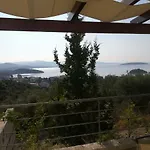 Feriehus Stone House In Olive Grove
