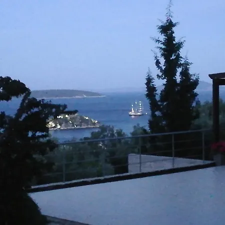 בית נופש Stone House In Olive Grove