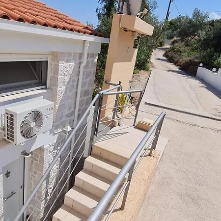 Stone House In Olive Grove Дом отдыха Толон