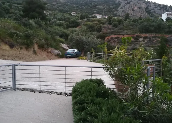 Stone House In Olive Grove 펜션 Tolón