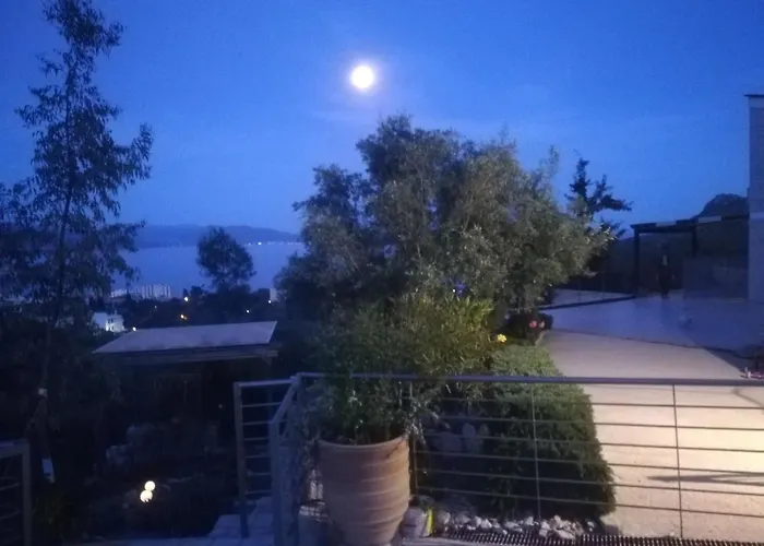 펜션 Stone House In Olive Grove Tolón